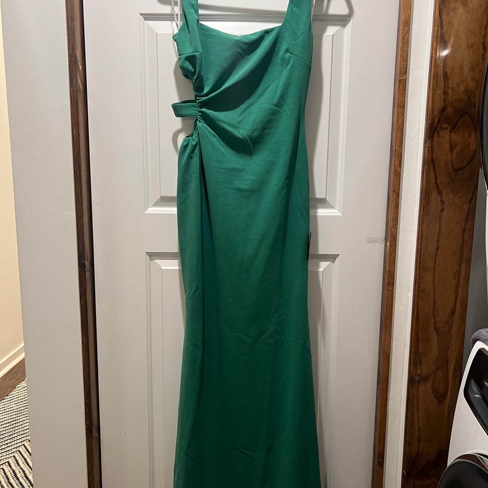 Lulu's One Shoulder Dress in Emerald Green